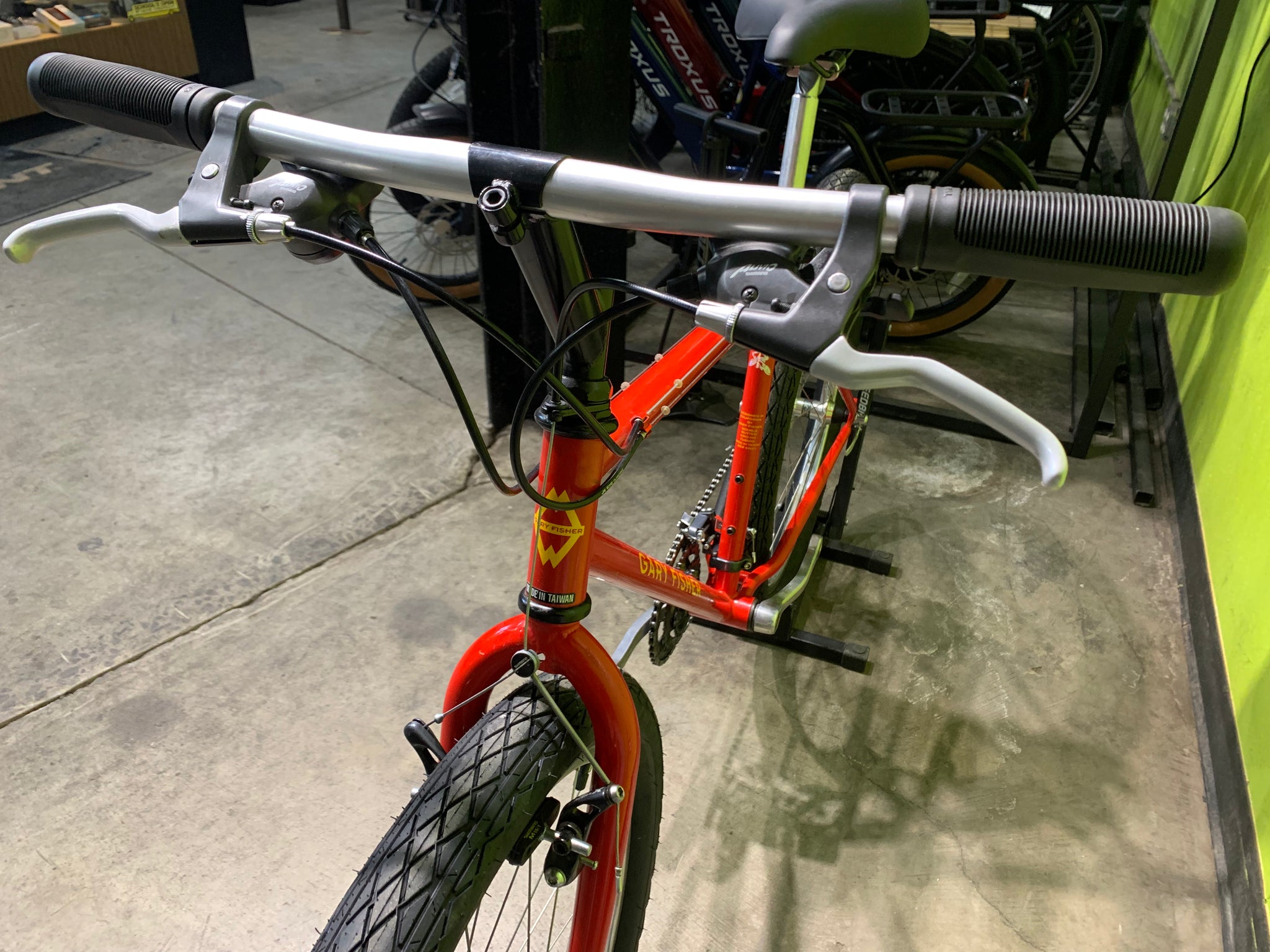 GARY FISHER マウンテンバイク 26インチ レッド Yahoo!オークション -「ゲイリー フィッシャー」(マウンテン