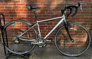 44cm / Silver/ Specialized Sequoia / Road Bike