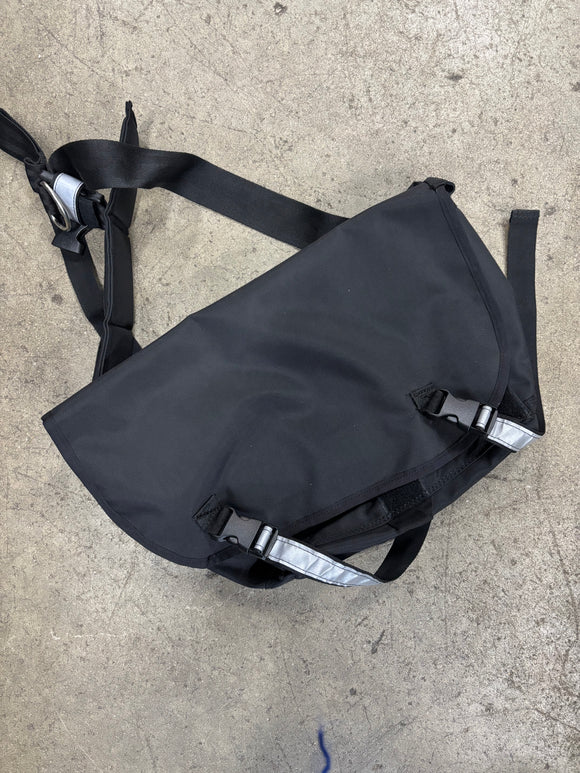 Yugo Messenger Bag Medium