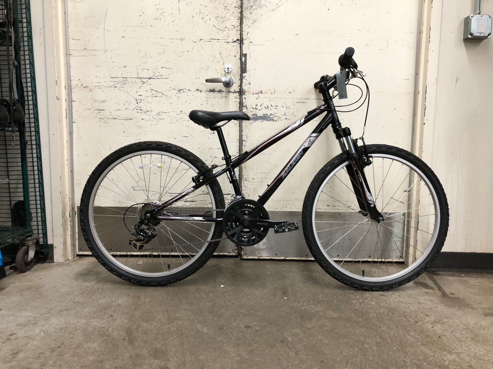 32cm 12 Black Raleigh Talus 2.0 Mountain Bike Bikes Not Bombs